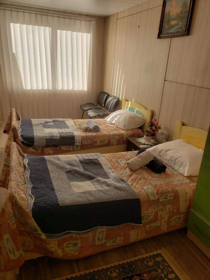 Hostel Oakland ติรานา ภายนอก รูปภาพ