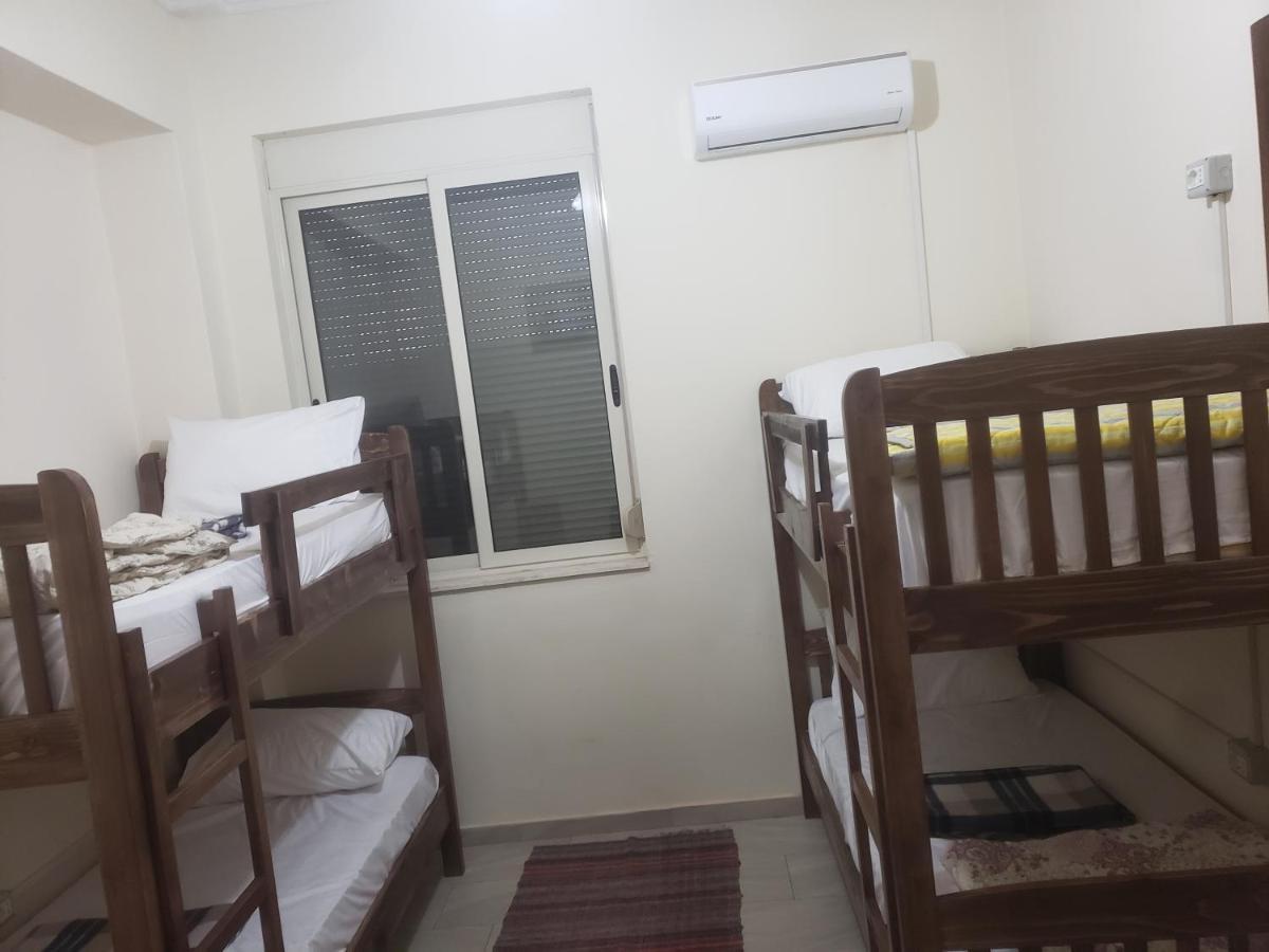Hostel Oakland ติรานา ภายนอก รูปภาพ