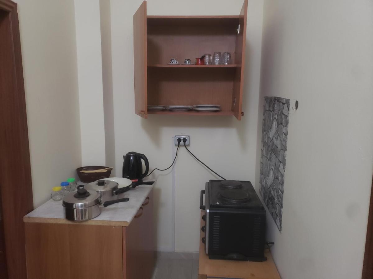 Hostel Oakland ติรานา ภายนอก รูปภาพ