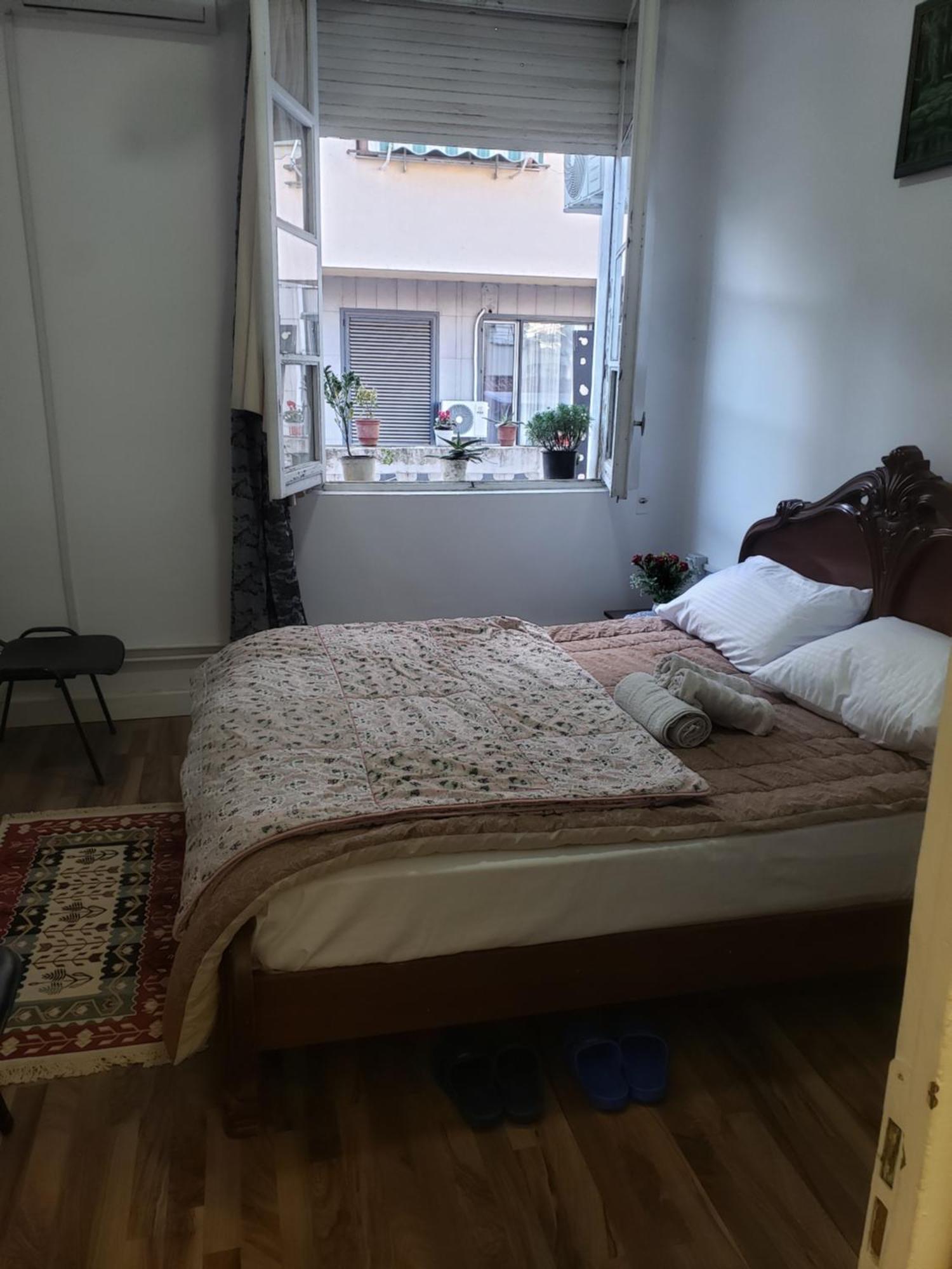 Hostel Oakland ติรานา ภายนอก รูปภาพ